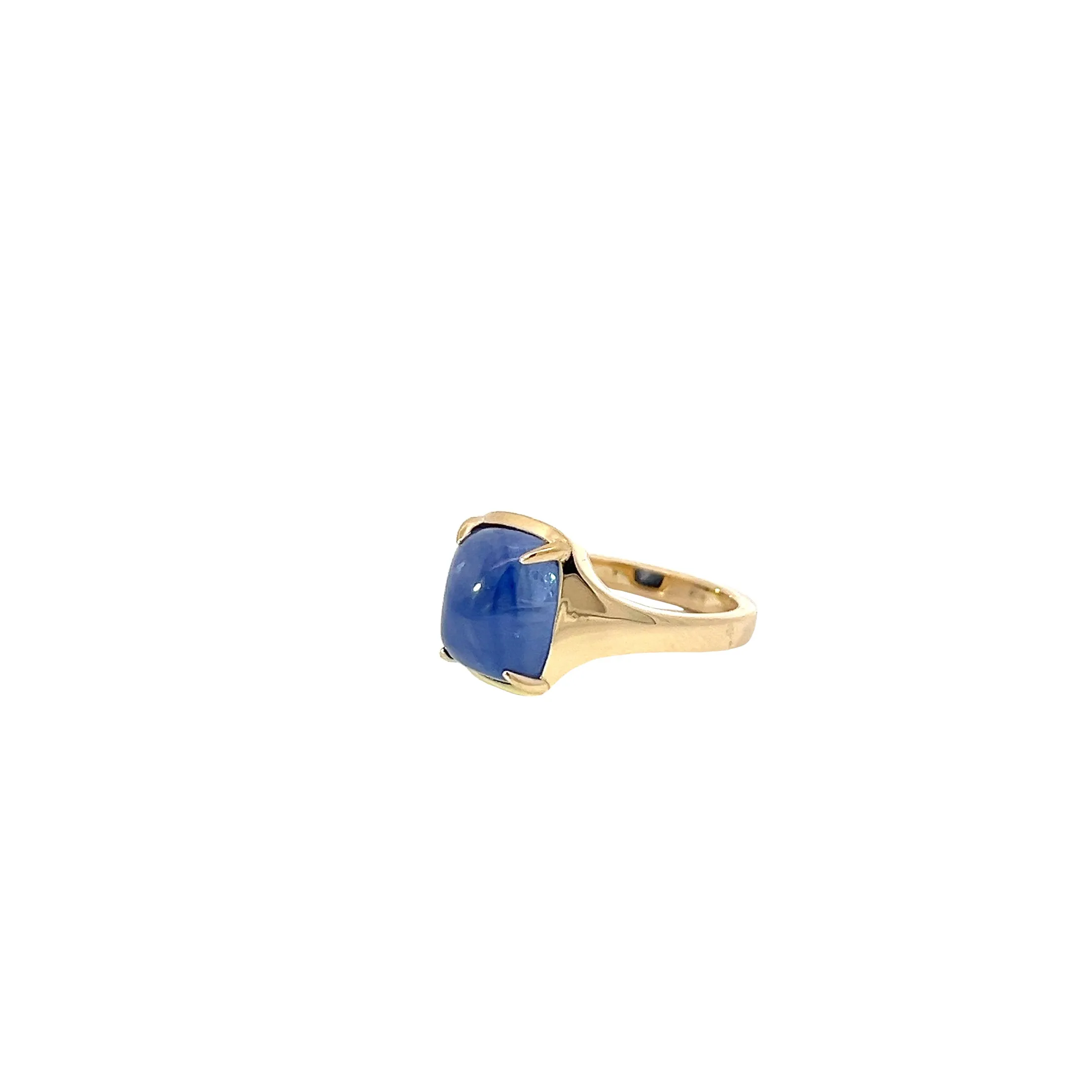 18K YELLOW GOLD 6.92CT PYRAMID CUSHION CABOCHON SAPPHIRE SIGNET RING