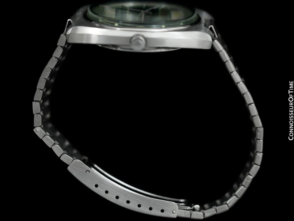 1979 Omega Seamaster Vintage Mens Bracelet Watch with Emerald Green Dial, Automatic, Day Date - Stainless Steel