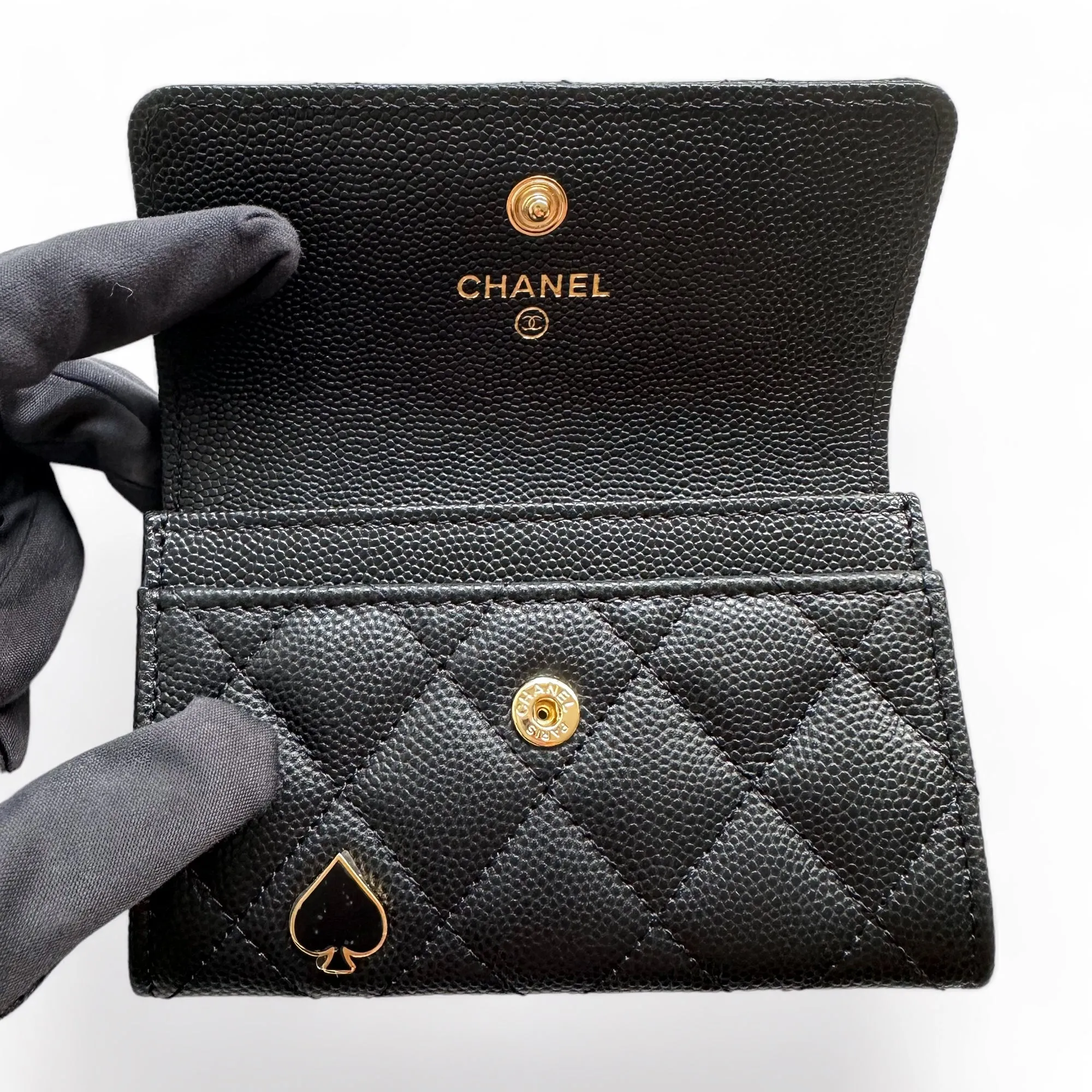 23C Casino Charms Classic Flap Card Holder Black Caviar