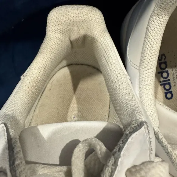 Adidas Powerphase “Cloud White” Unisex Sneaker. Retro leather. Size 8 Men’s