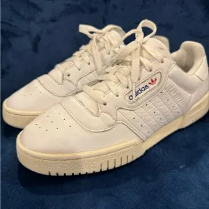 Adidas Powerphase “Cloud White” Unisex Sneaker. Retro leather. Size 8 Men’s