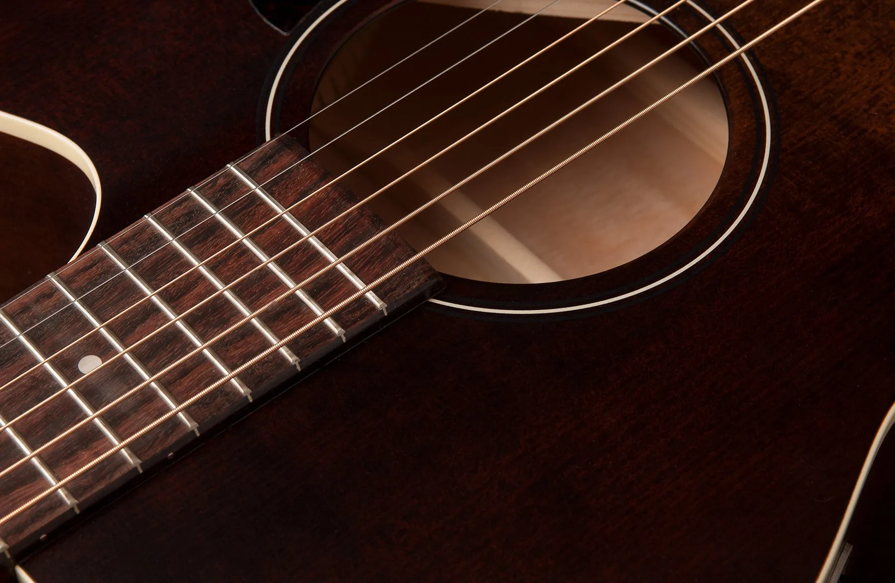Art & Lutherie 042340 / 051731 Legacy Bourbon Burst CW QIT Cutaway Acoustic Electric MADE In CANADA