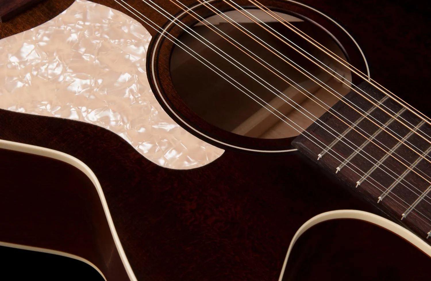 Art & Lutherie 042487 / 051724 Legacy 12 String Cutaway Acoustic Electric Bourbon Burst CW QIT Made In Canada