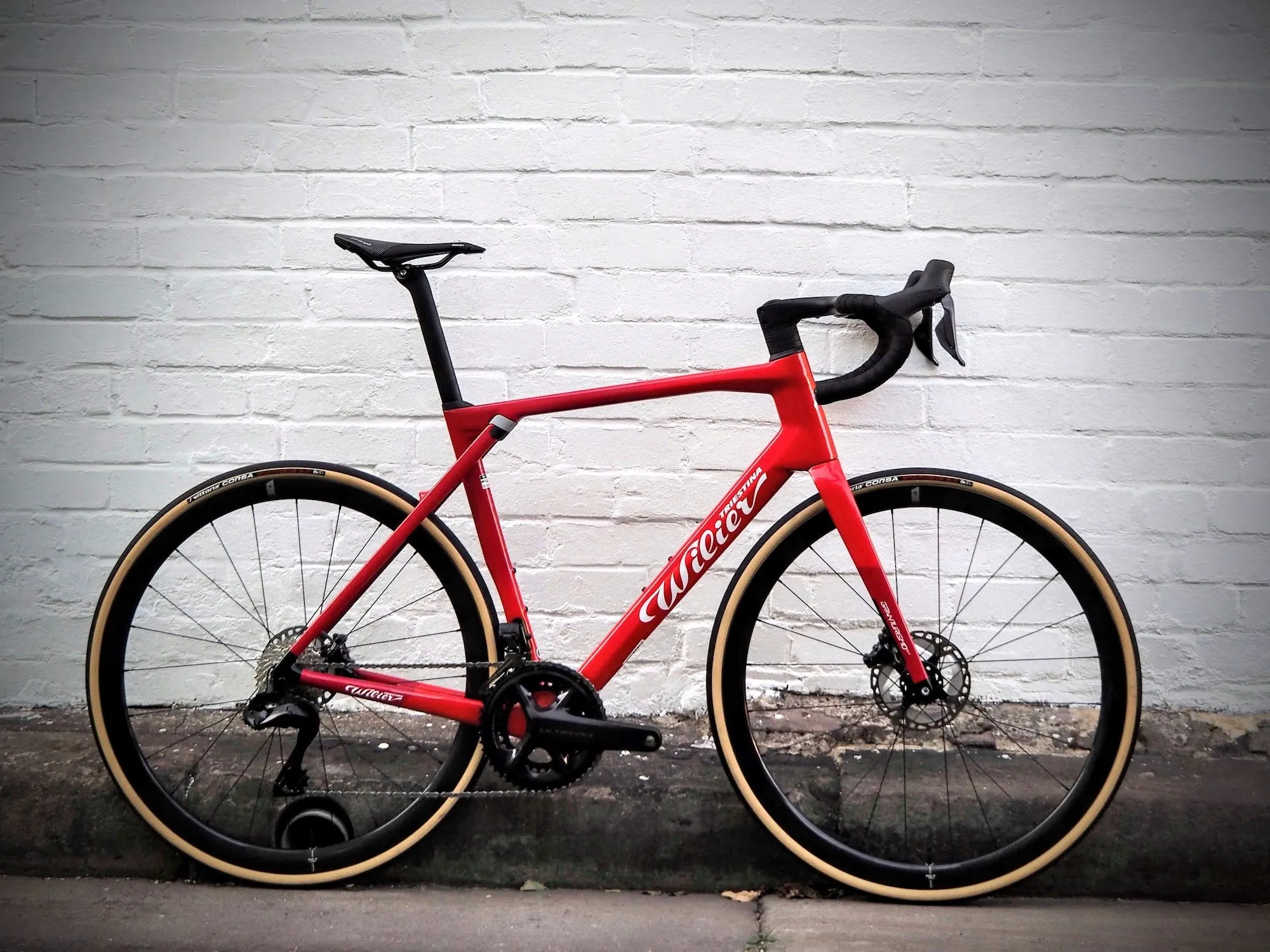 BIKE WILIER GRANTURISMO SLR ULTEGRA DI2 SLR38 LARGE RED WHITE