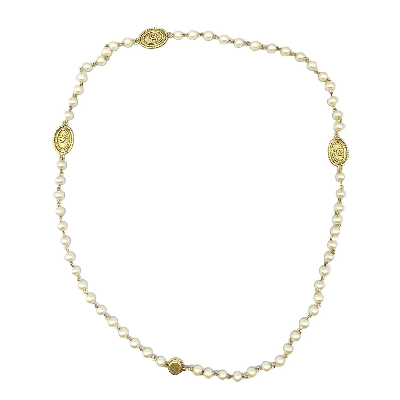 CHANEL - Vintage CC Logo Medallion Pearl - Gold Tone / Faux Pearl Necklace