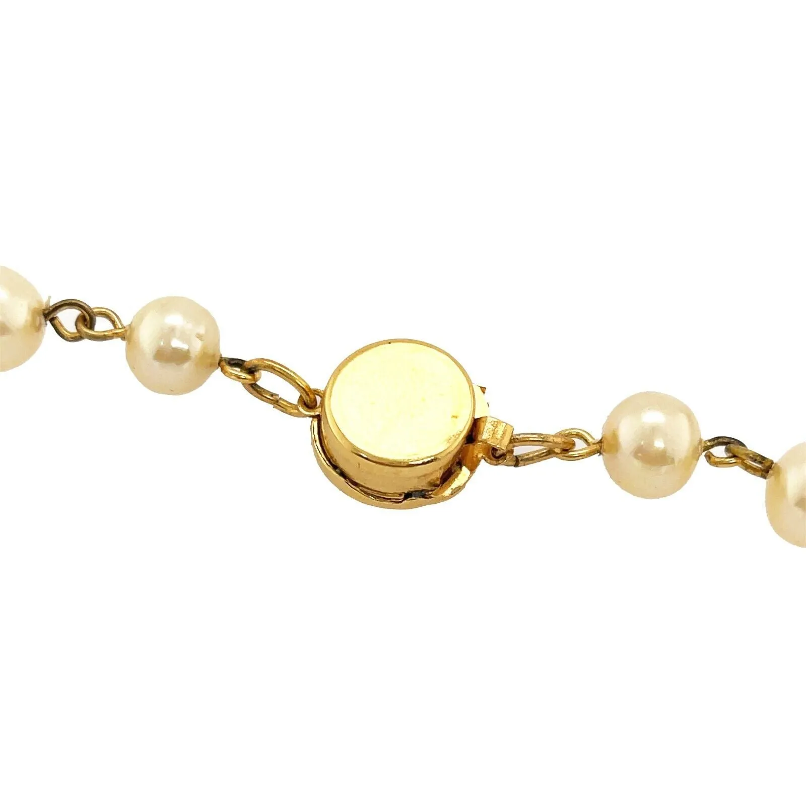 CHANEL - Vintage CC Logo Medallion Pearl - Gold Tone / Faux Pearl Necklace