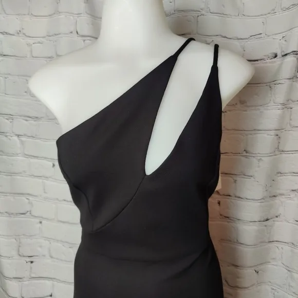 Chloe Kristyn Nicole Black One Shoulder Dress NWT Size Medium MSRP $328