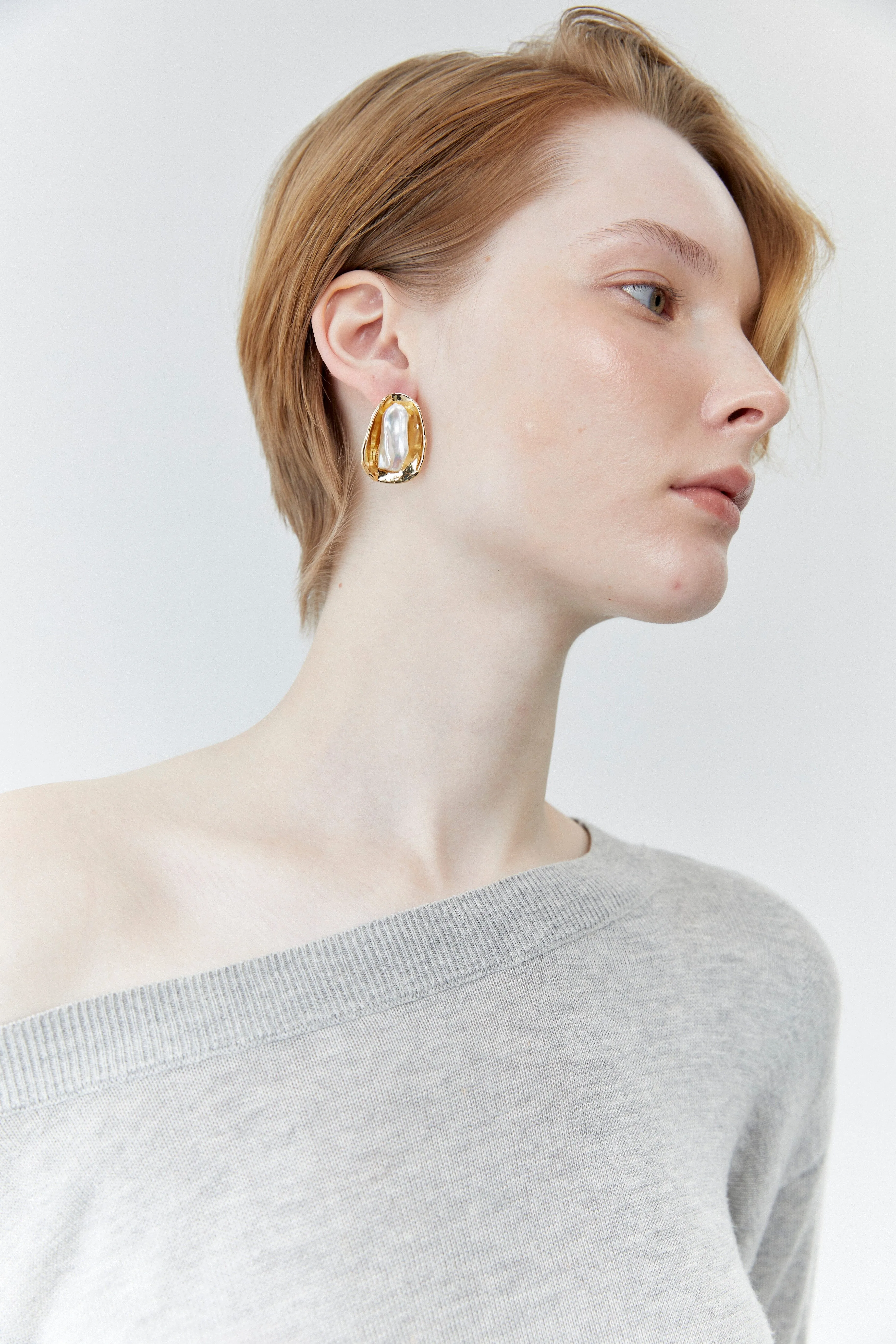 Gold Clam Pearl Earrings