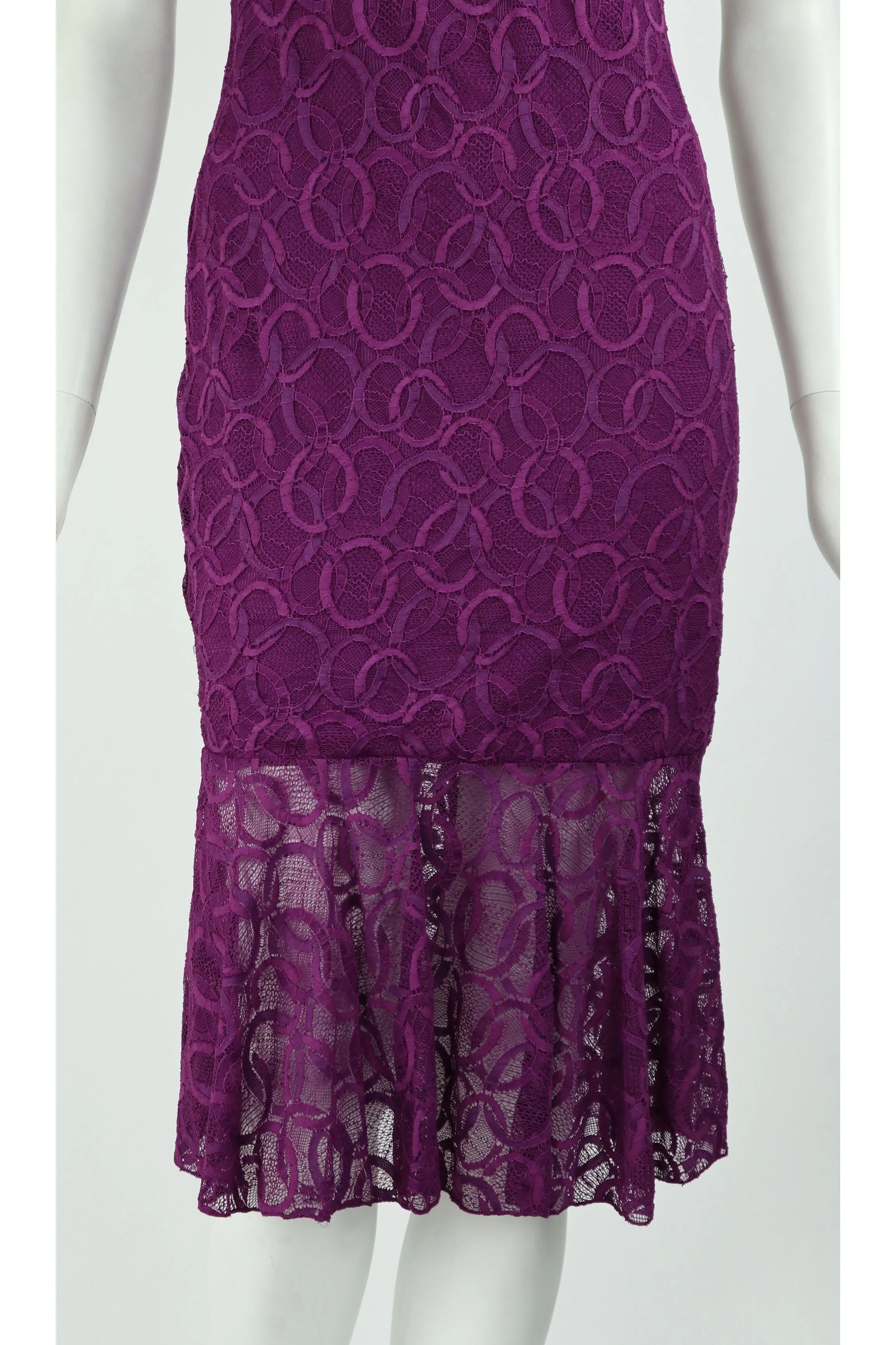 GOLDIE Fitted Lace Dress Magenta