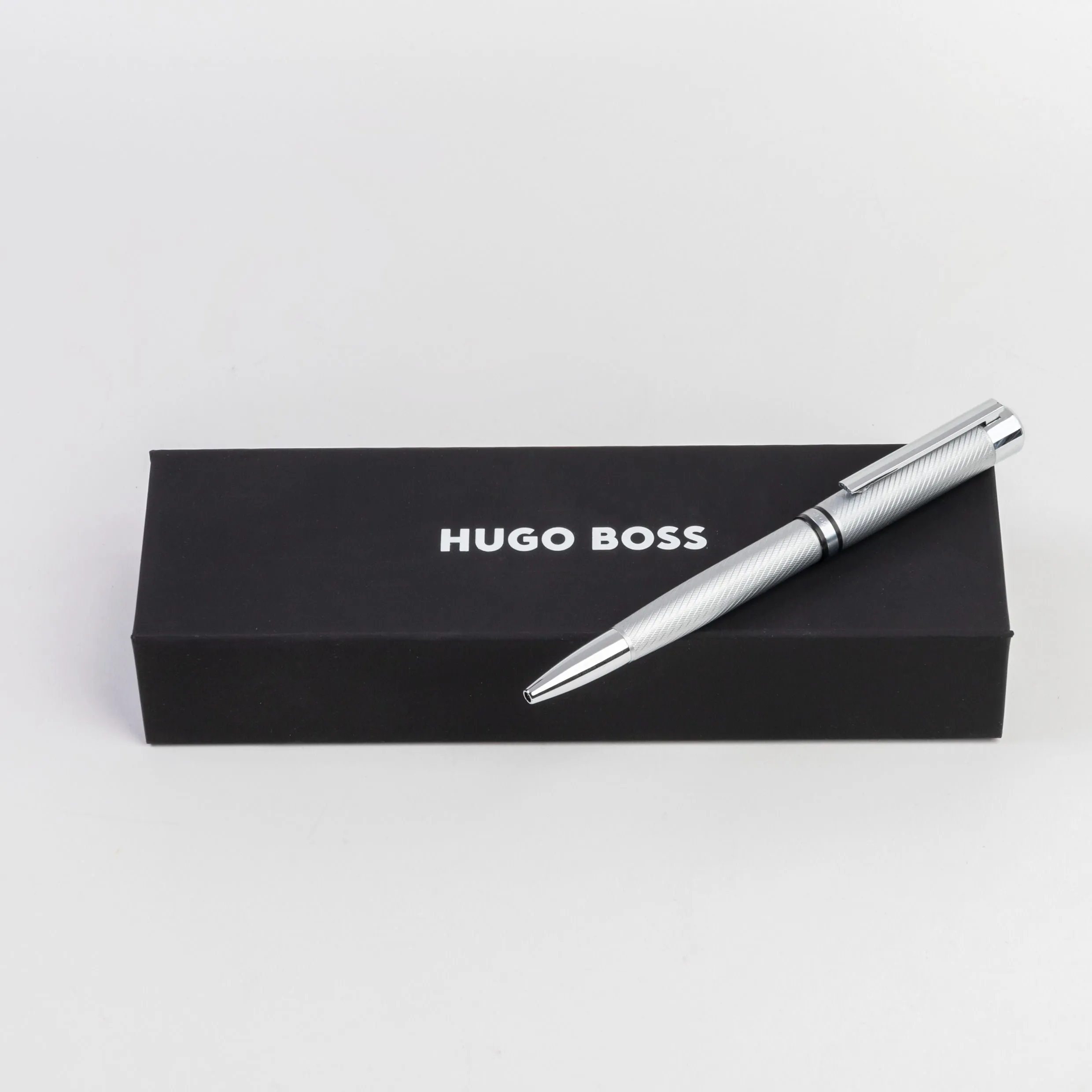 HUGO BOSS HSY2654B-Ballpoint pen Filament Chrome