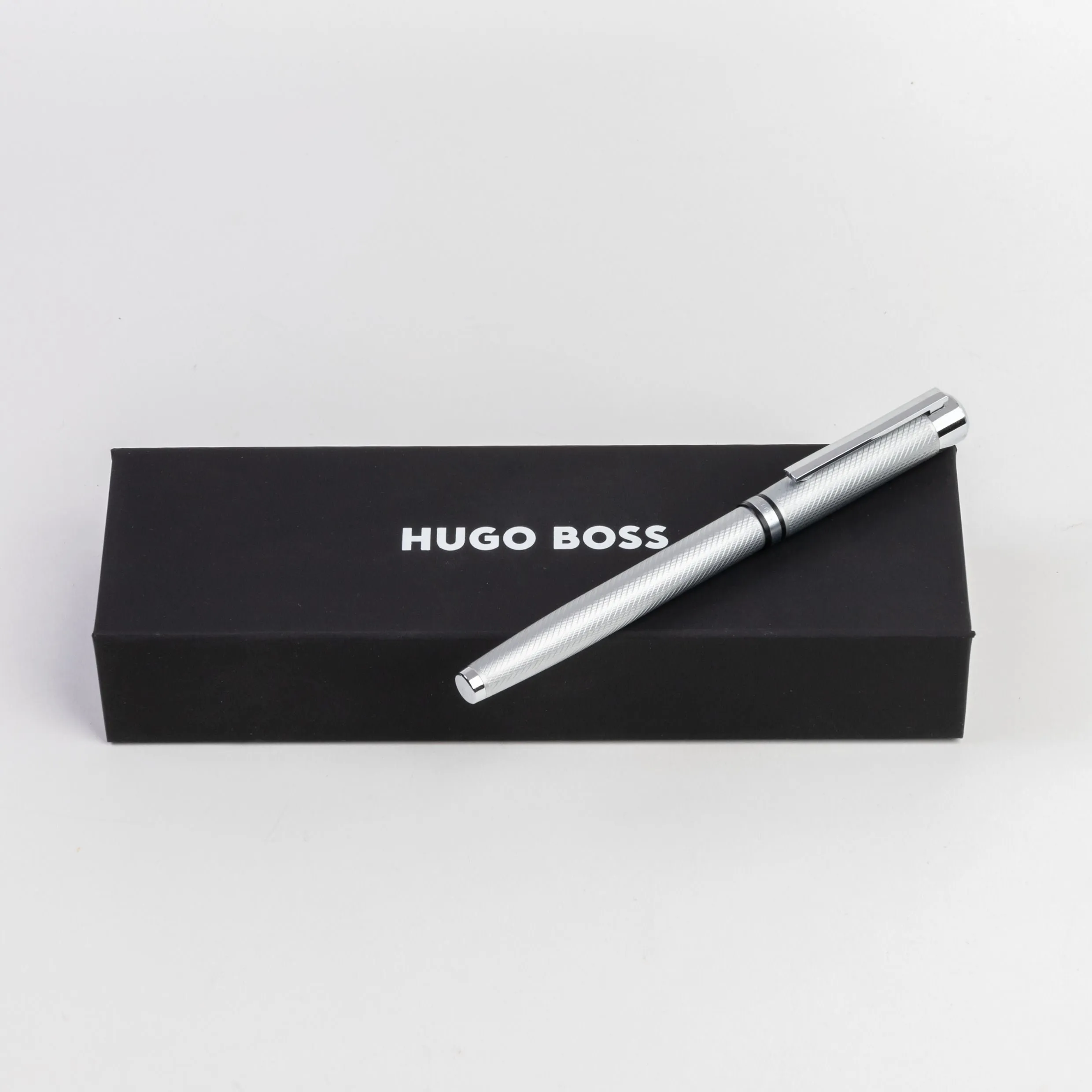 HUGO BOSS HSY2655B-Rollerball pen Filament Chrome