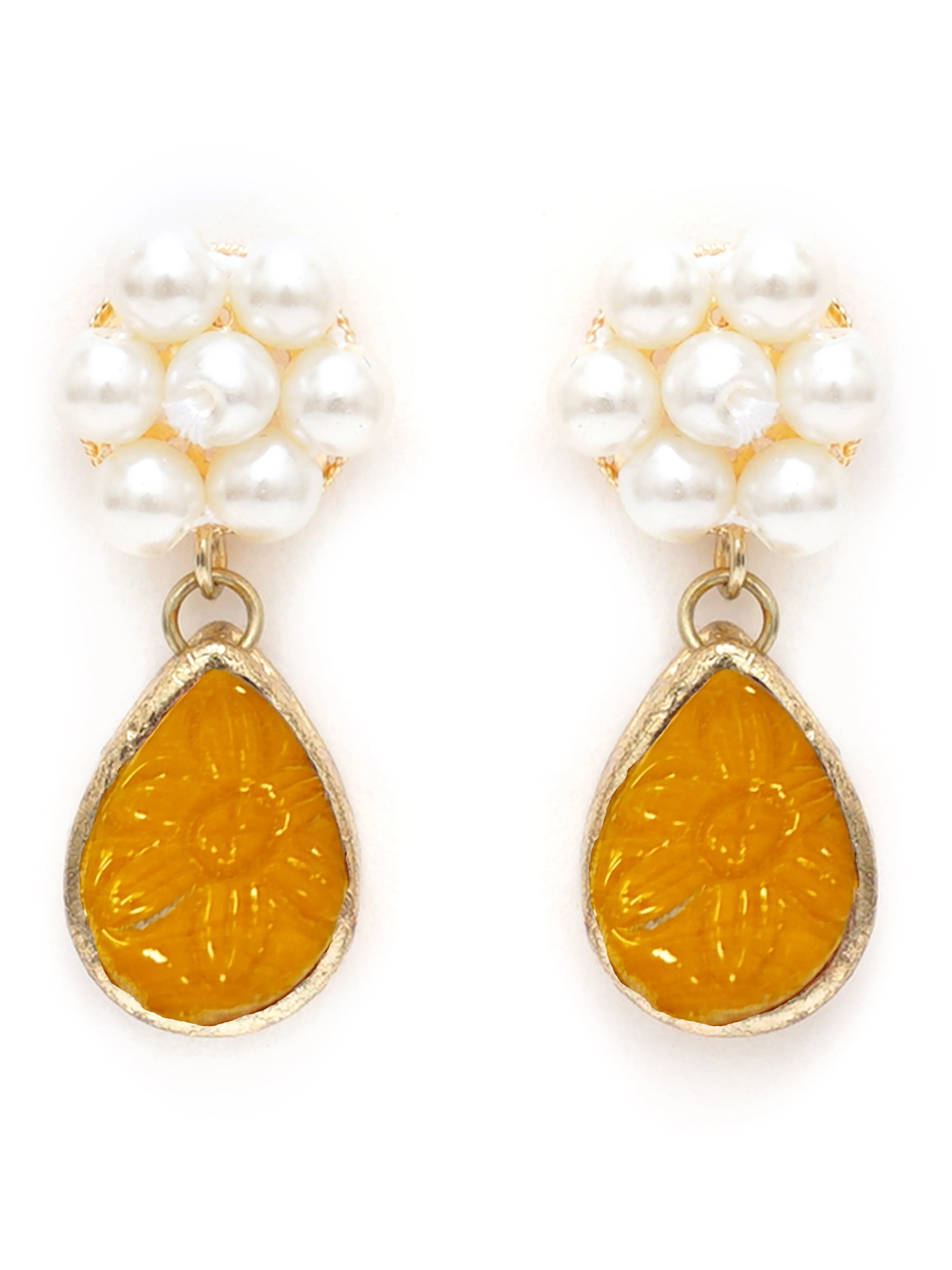 Karatcart Yellow Stone Studded Pearl Kundan Necklace Set for Women