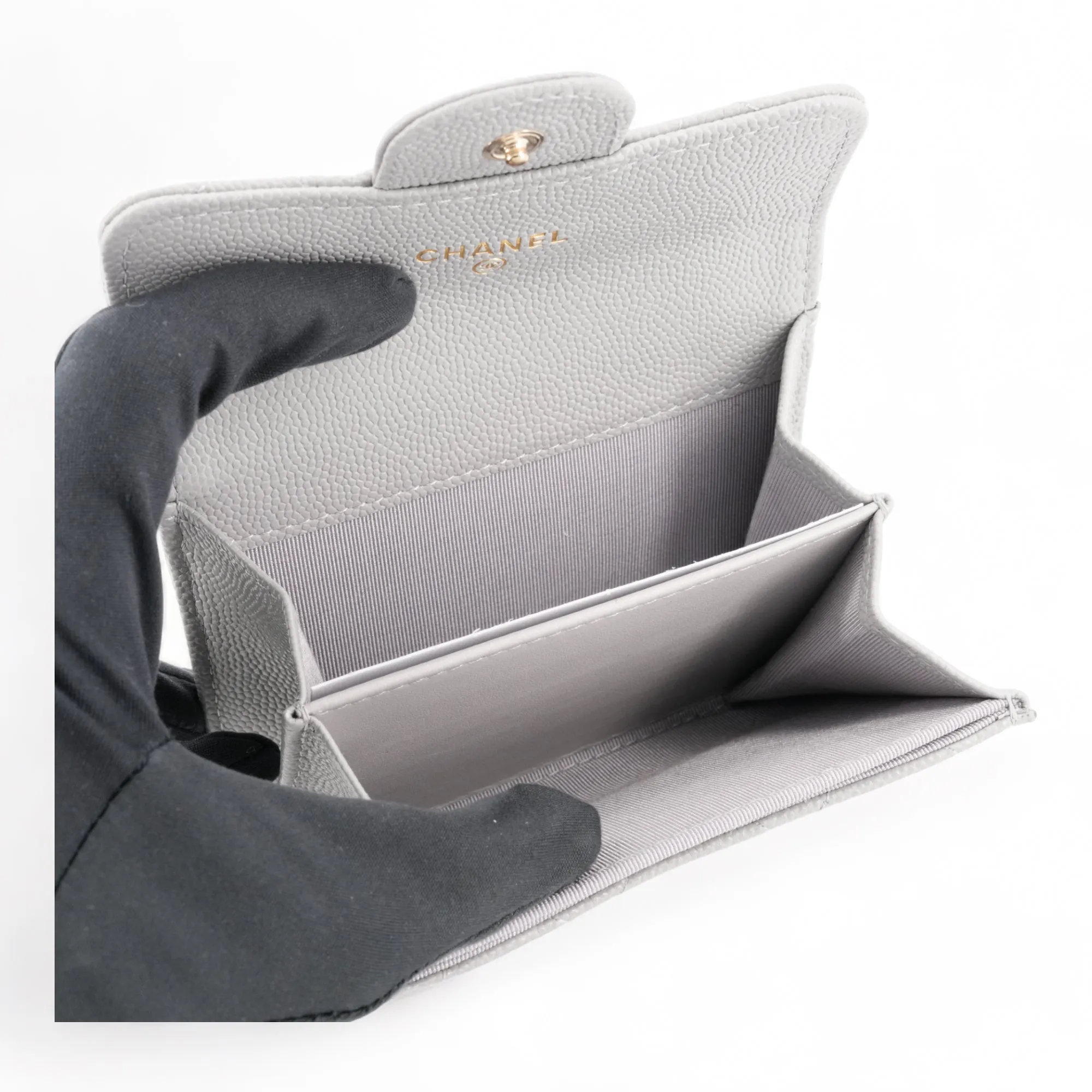 Large Classic Card Holder in Grey Caviar