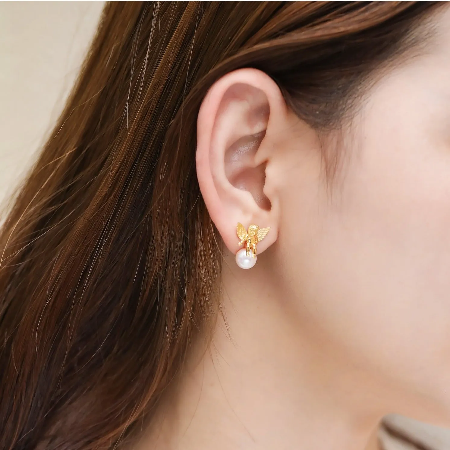 Lovely Angle Cherub Pearl Stud Earrings