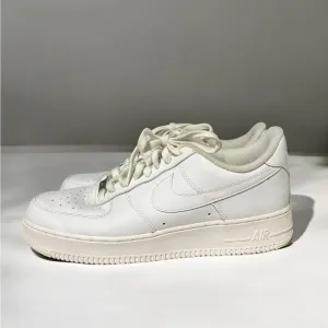 🌻Nike White Leather  Air Force 1 '07  Men's Size 10.5 | $115 Retail
