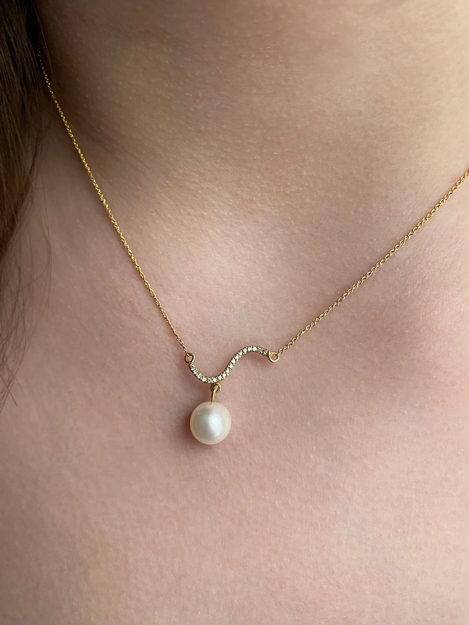 Pearl Drop Wave Necklace