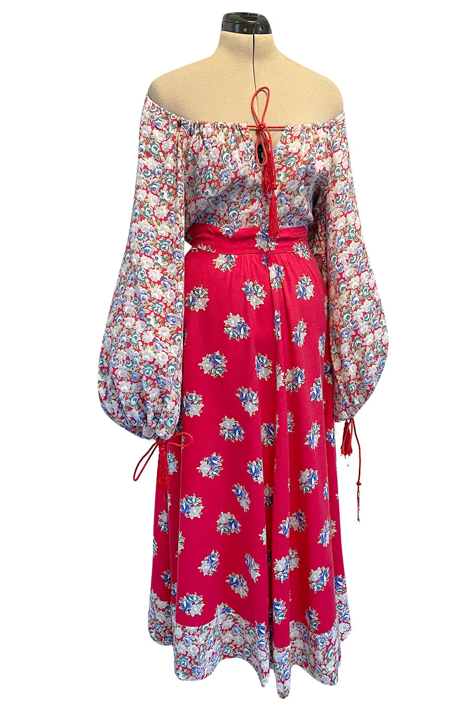 Prettiest 1970s Wallis Off Shoulder Red & Blue Floral Print Dress w Balloon Sleeves