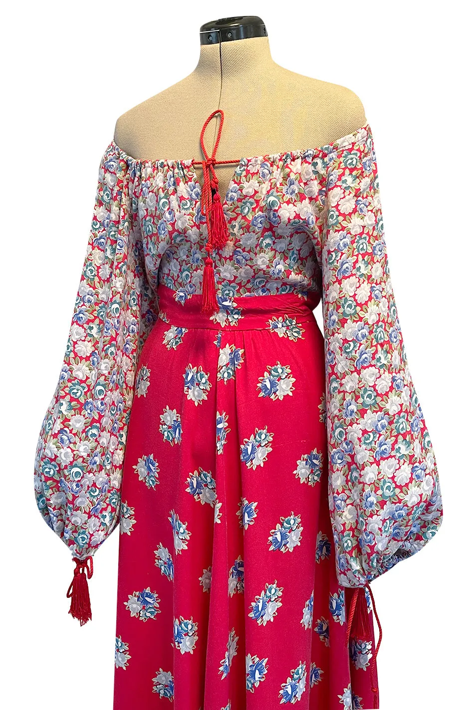 Prettiest 1970s Wallis Off Shoulder Red & Blue Floral Print Dress w Balloon Sleeves