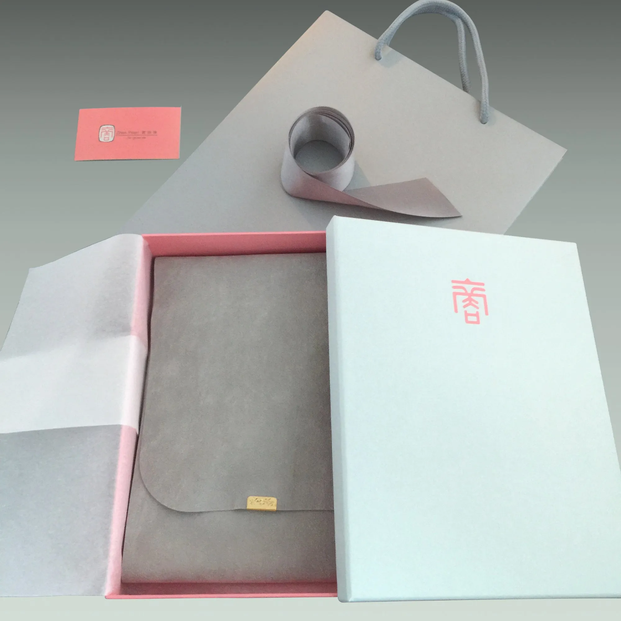 The Gradient: Ribbon (wine) 漸層：緞帶 (酒紅)