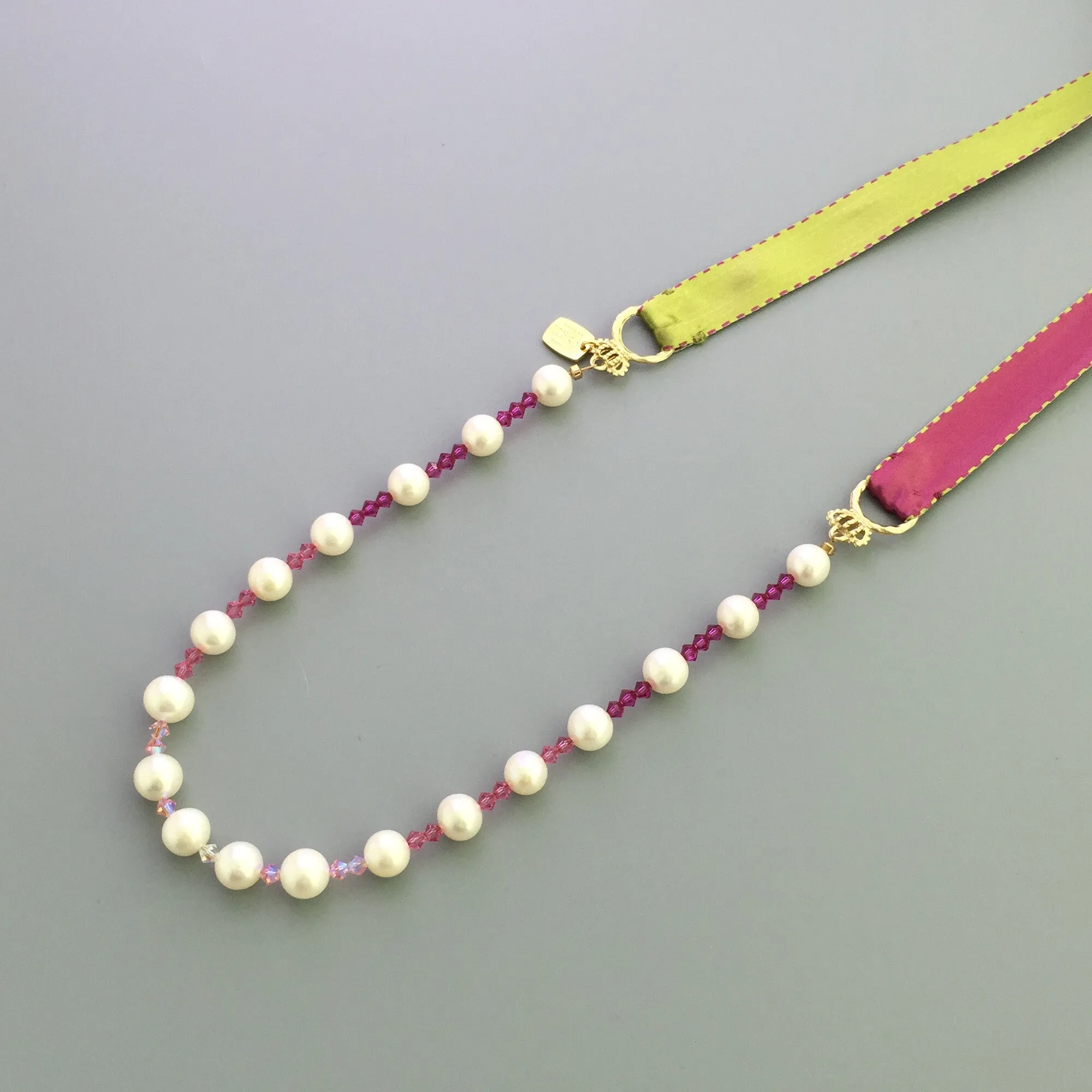 The Gradient: Ribbon (wine) 漸層：緞帶 (酒紅)