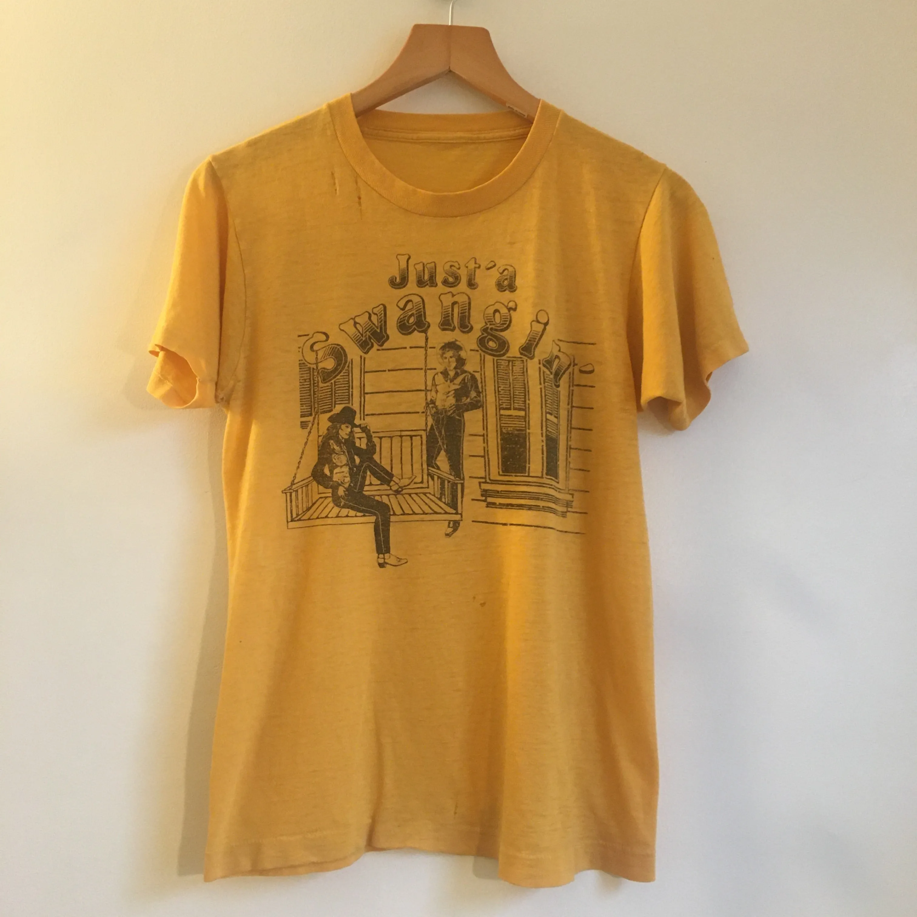 Vintage 80s John Anderson Just a SWANGIN tee // size small // country western souvenir concert shirt