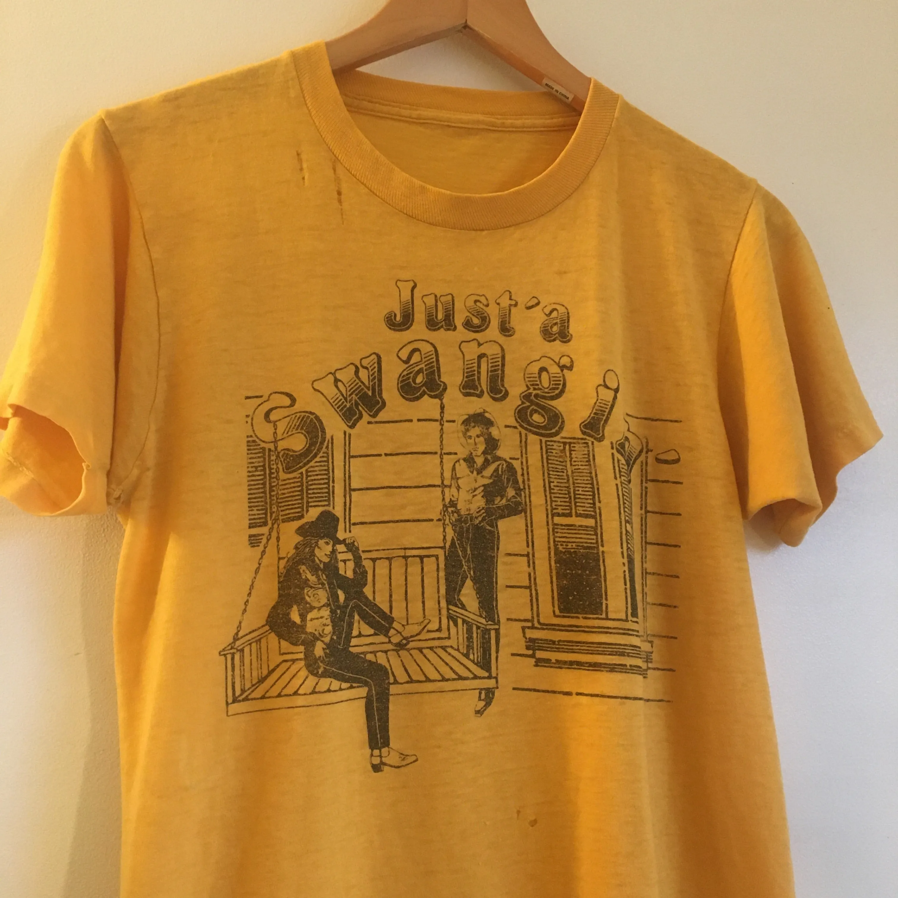 Vintage 80s John Anderson Just a SWANGIN tee // size small // country western souvenir concert shirt